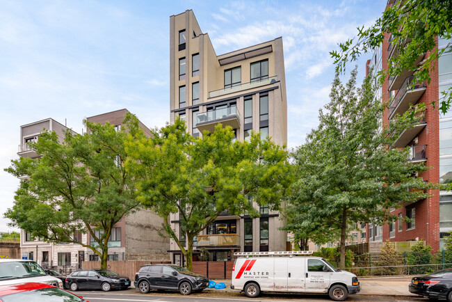 906 Bergen St in Brooklyn, NY - Building Photo - Building Photo