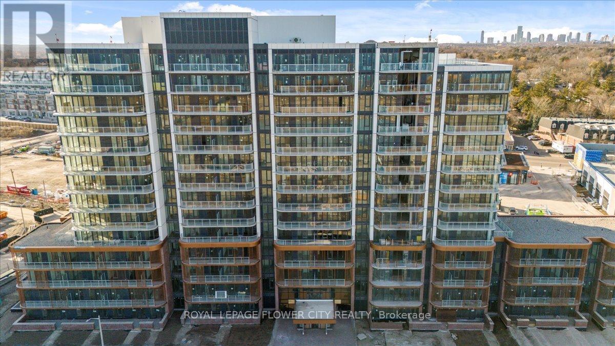 220-220 Missinnihe Way in Mississauga, ON - Building Photo
