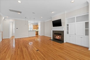 2196 Bancroft Ln in Houston, TX - Building Photo