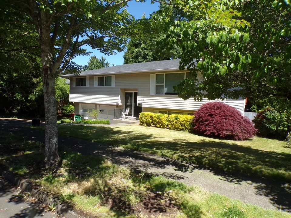 14075 SW 22nd St in Beaverton, OR - Building Photo