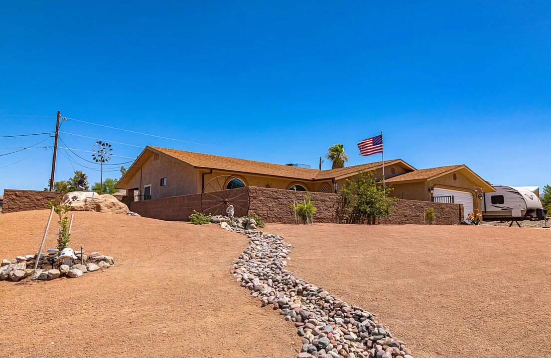 2351 Rainbow Ave N in Lake Havasu City, AZ - Building Photo