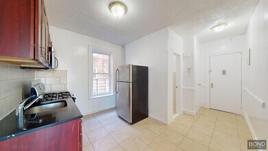 390 Hooper St in Brooklyn, NY - Building Photo - Building Photo