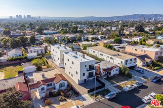 1921 Carmona Ave in Los Angeles, CA - Building Photo - Building Photo