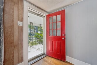 742 E Park Ave in Savannah, GA - Foto de edificio - Building Photo