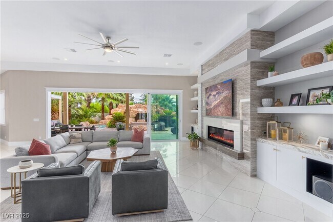 7270 Loma Alta Cir