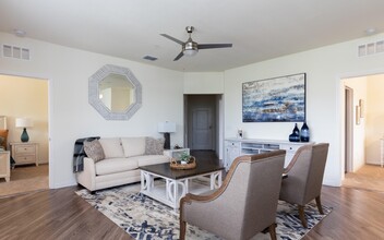 The Oaks on the Lake Upscale 55+ Apartments in Clermont, FL - Building Photo - Building Photo