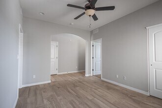 3135 Red Creek in El Paso, TX - Building Photo - Building Photo