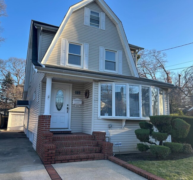 property at 279 E Euclid St