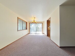 1393 NW Souza Pl in Corvallis, OR - Building Photo - Building Photo