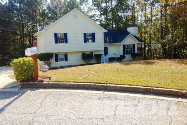 4684 Woodglen Ct in Douglasville, GA - Foto de edificio - Building Photo