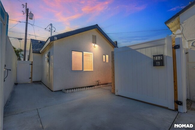 property at 212 E Florence Ave