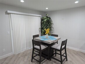 10124 Rising Tree St in Las Vegas, NV - Building Photo - Building Photo