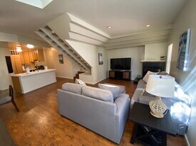 142 Monterey Blvd in Hermosa Beach, CA - Building Photo