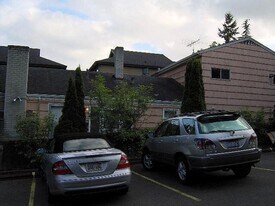 6535 35th Ave NE in Seattle, WA - Building Photo