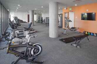 NV Apartments in Portland, OR - Building Photo - Building Photo