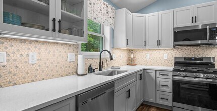 183 Tibbets Dr in Traverse City, MI - Building Photo - Building Photo