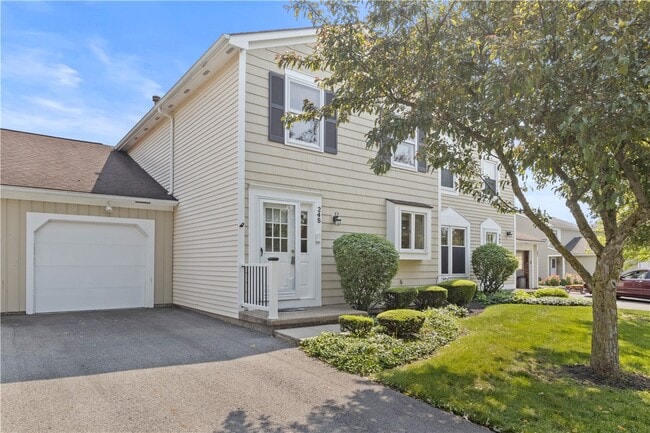 245 Deerhurst Ln in Webster, NY - Building Photo - Building Photo