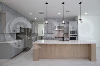 10034 E Thunderbolt Ave in Mesa, AZ - Building Photo - Building Photo