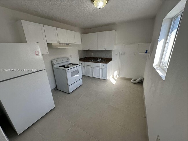 property at 424 NW 13th St