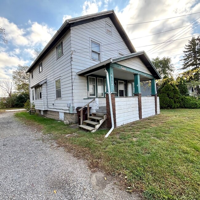property at 215 Westmoreland Ave