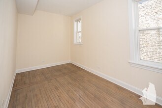 2814.2F N Troy St in Chicago, IL - Building Photo - Building Photo