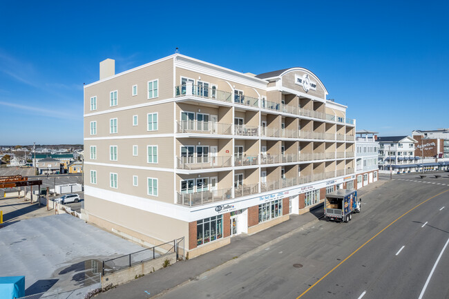 The Surf in Hampton, NH - Building Photo - Building Photo