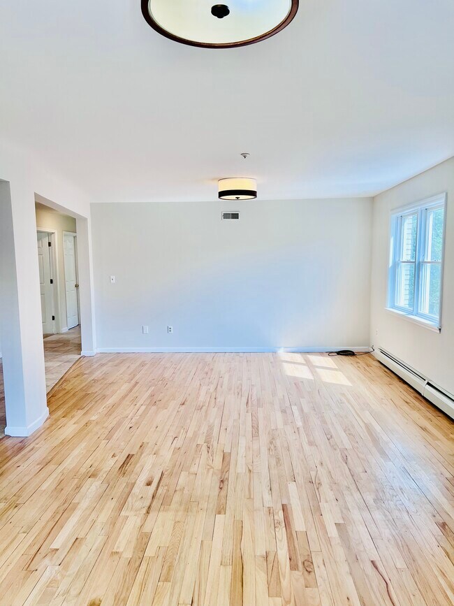 166 Woodside Ave in West Harrison, NY - Building Photo - Building Photo