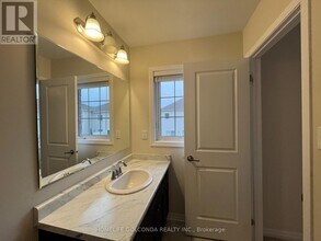 3045 George Savage Ave in Oakville, ON - Building Photo - Building Photo