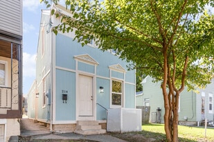 214 W 9th St in Newport, KY - Building Photo