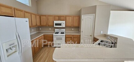 10600 Cedar Forest Cir in Clermont, FL - Building Photo - Building Photo