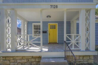 7128 Baltimore Ave in Kansas City, MO - Building Photo - Building Photo