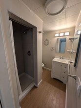 12965 NE Carl Rd in Woodburn, OR - Building Photo - Building Photo