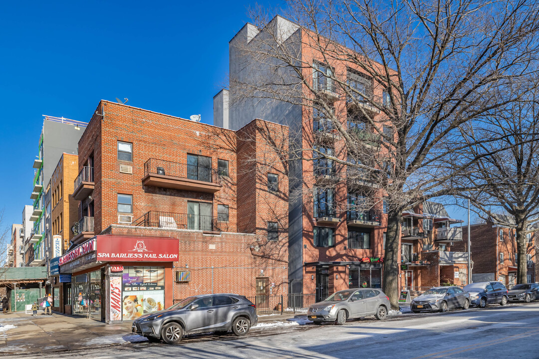 3107 31st Ave in Astoria, NY - Building Photo