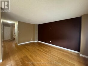 27 Dawson Crescent in Aurora, ON - Building Photo - Building Photo