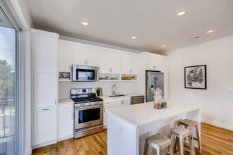 1018 N Ainsworth St in Portland, OR - Building Photo - Interior Photo