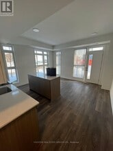 100 Canon Jackson Dr in Toronto, ON - Building Photo - Building Photo