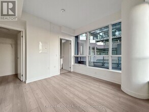 110 Broadway Ave in Toronto, ON - Building Photo - Building Photo