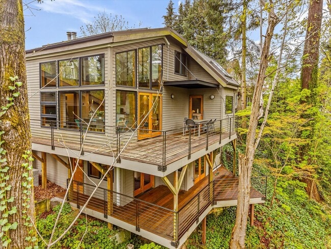 property at 6100 Ravenna Ave NE