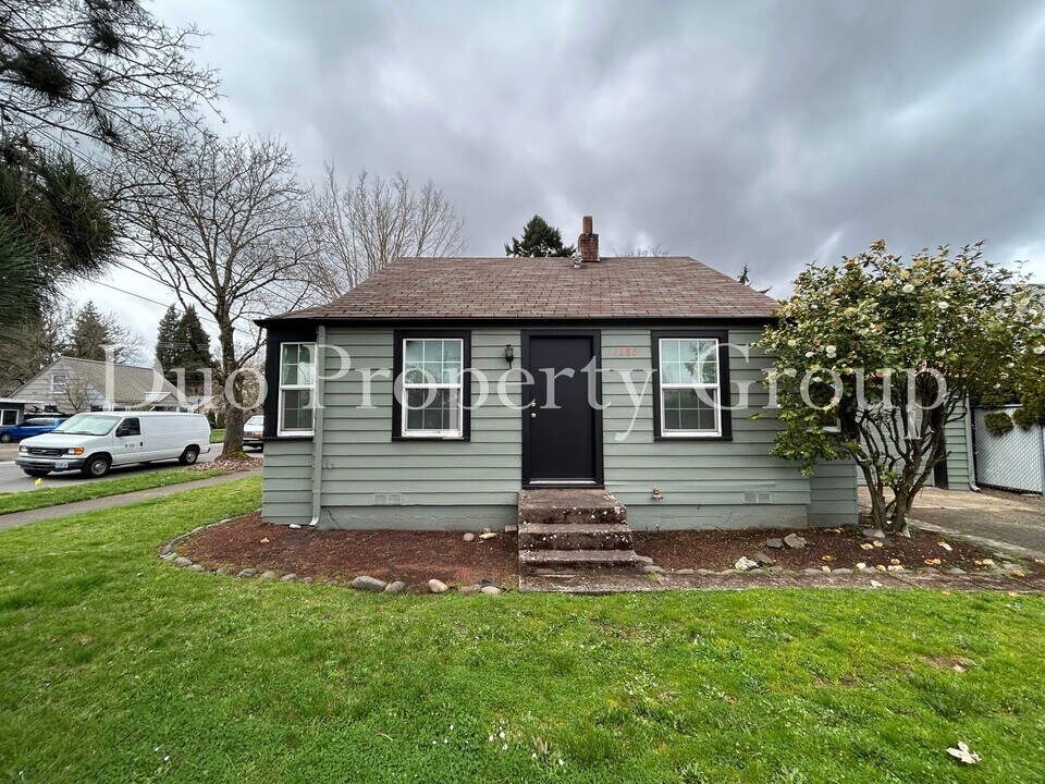 1723 W 13th Ave in Eugene, OR - Building Photo