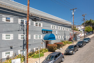 Gernard in Vallejo, CA - Foto de edificio - Building Photo