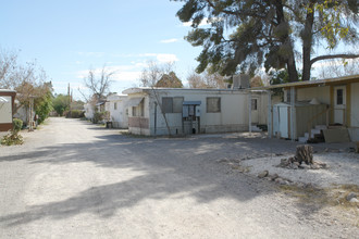 Covered Wagon in Tucson, AZ - Foto de edificio - Building Photo