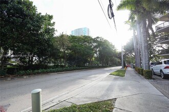 1918 Brickell Ave, Unit 201 in Miami, FL - Building Photo - Building Photo