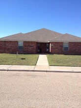 903 N Bangor Ave, Unit A in Lubbock, TX - Building Photo - Building Photo