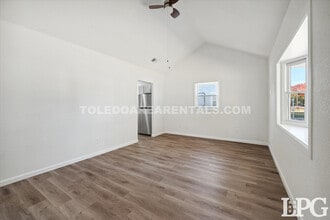 433 Mayfair Blvd in Toledo, OH - Building Photo - Building Photo