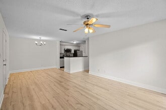 5207 Santa Fe Pkwy in Sandy Springs, GA - Building Photo - Building Photo