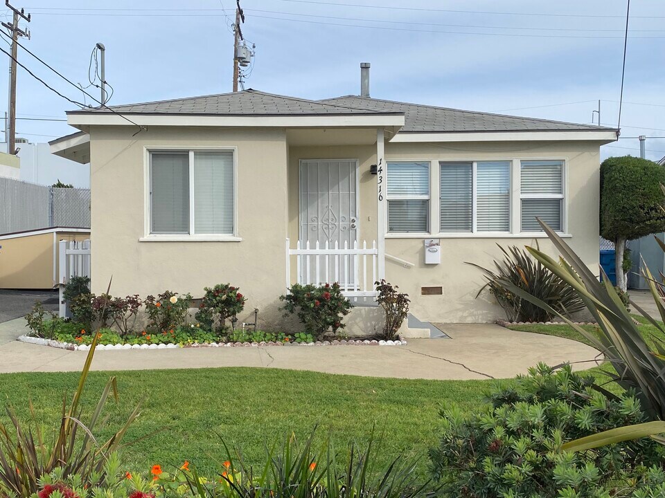 14316 Condon Ave in Lawndale, CA - Building Photo