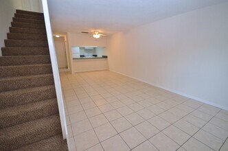 4037 SW 21st Rd in Gainesville, FL - Building Photo - Building Photo