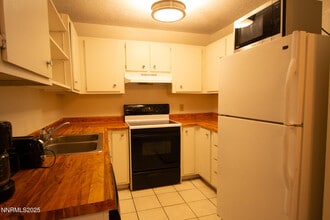 2080 Highview Ct in Reno, NV - Building Photo - Building Photo