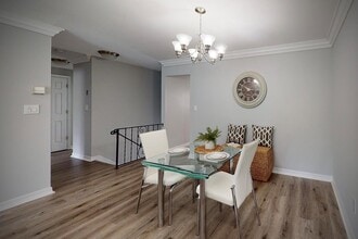 70 Middleton Rd in Bohemia, NY - Building Photo - Building Photo