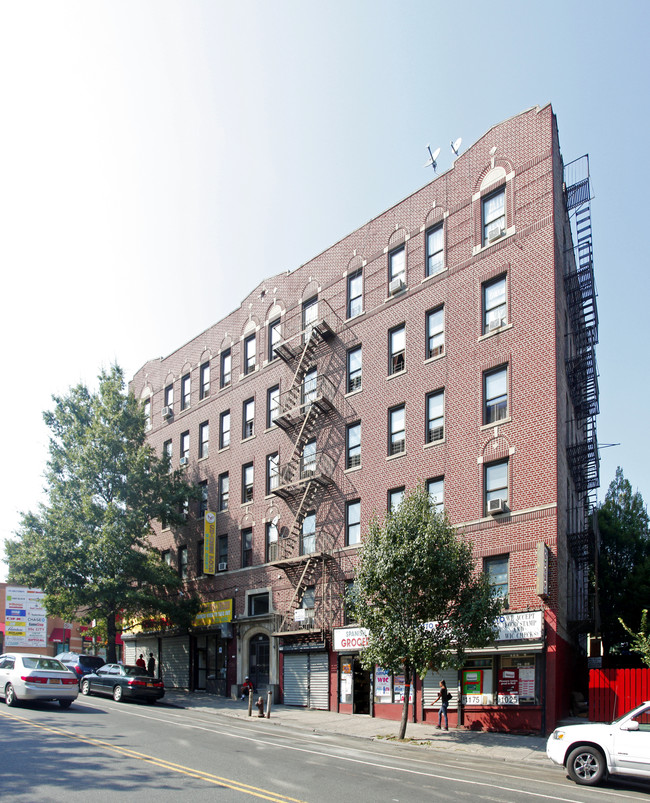 985 E 174th St in Bronx, NY - Building Photo - Building Photo